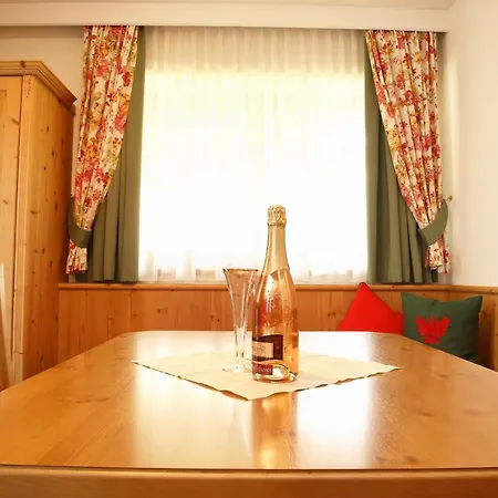 Lackner Apartment *