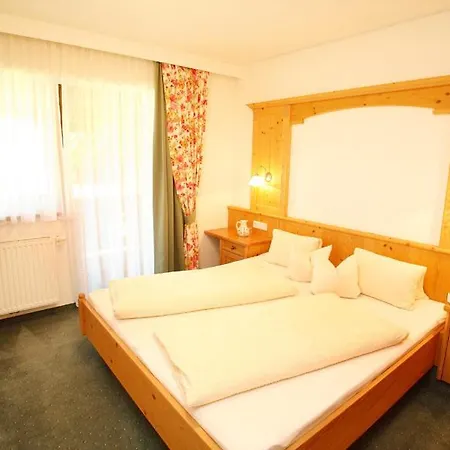 Lackner Apartment *